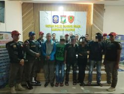 Patroli Malam Satpol PP Kampar, Empat Muda-mudi Dibina karena Konsumsi Tuak