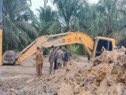 Satpol PP Kampar Tinjau Tambang Galian C di Kuok, Warga Keluhkan Irigasi Sawah Terganggu