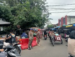 Satpol PP Kampar Pastikan Ketertiban di Pasar Tumpa Lewat Patroli