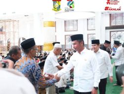 Bupati Ahmad Yuzar Resmi Lepas Jamaah Haji Kampar, Tekankan Kesehatan dan Kekhusyukan Ibadah